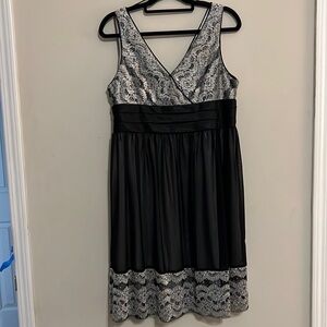 R&M Richards Silver Lace Mesh Black Sparkly cocktail dress sleeveless - Sz 16P